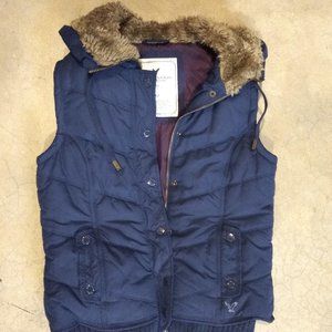 American Eagle Hooded Puffer Vest
